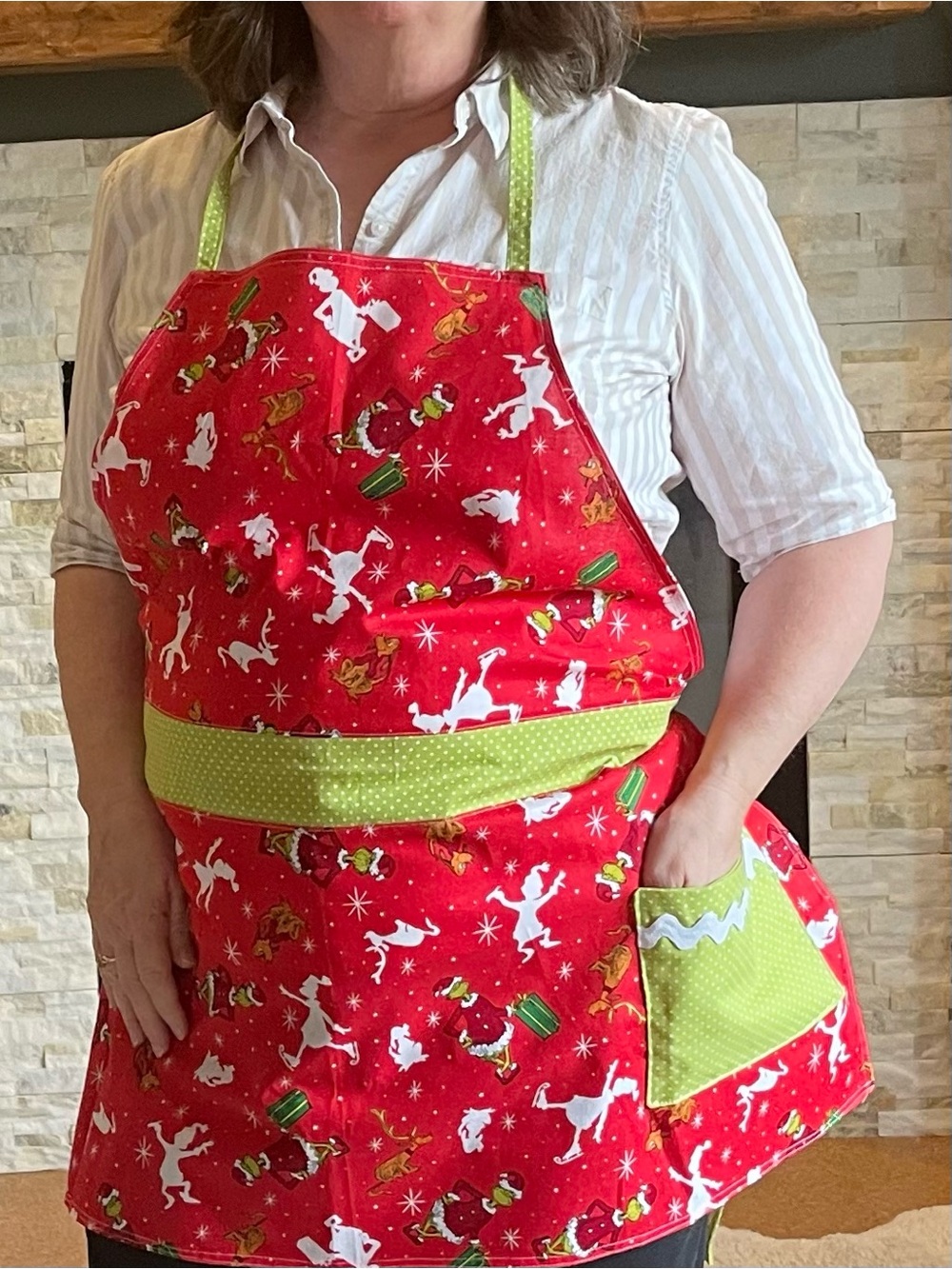 Grinch Apron Fits up to XXL Adult Cotton Ties at Back Single Thickness Max
